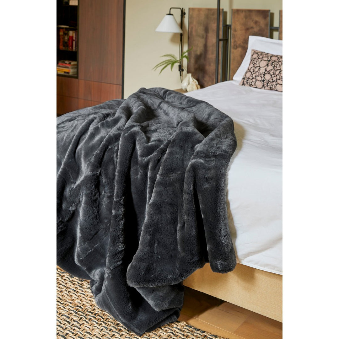 Bronte Fleece Deken - L200 x B150 cm - Zwart