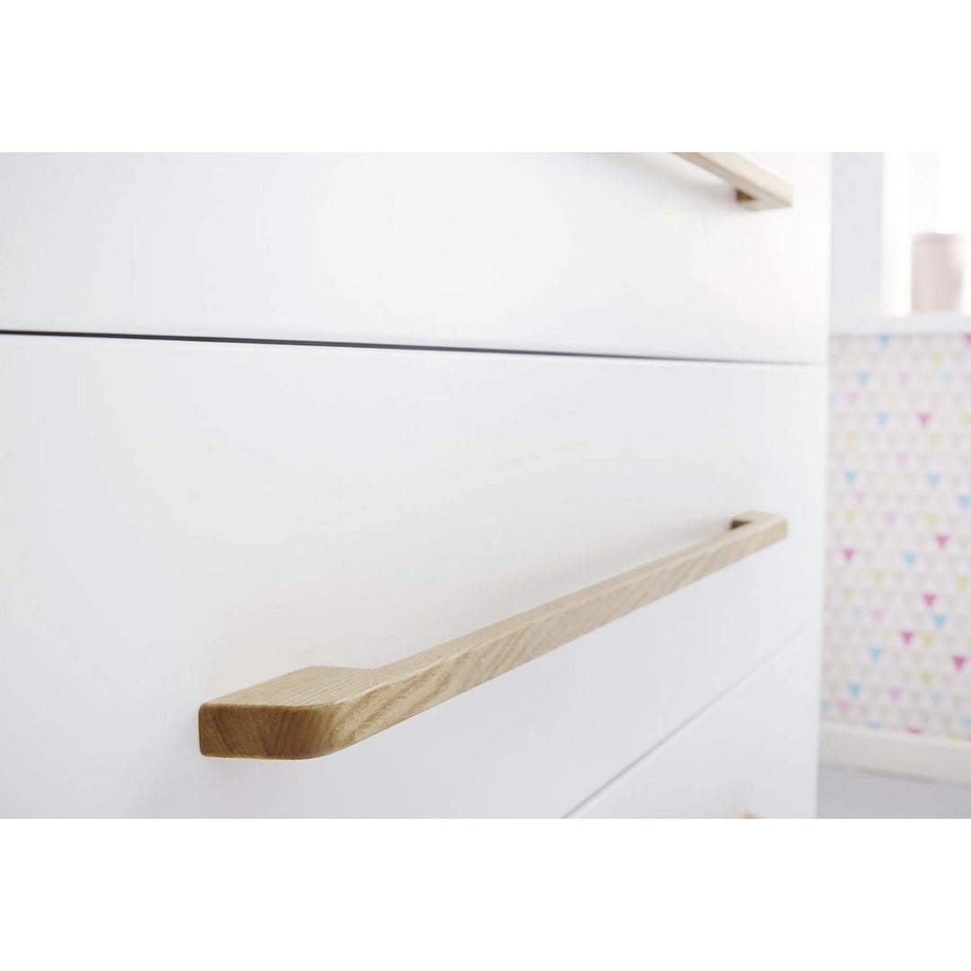 Startset 'Riva' extra breed, incl. wandplank
3 delen: ledikant, extra brede commode, wandplank