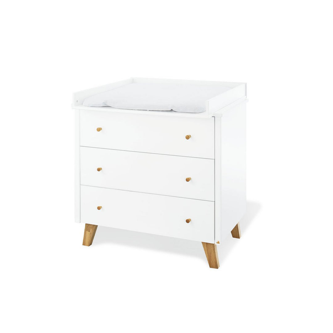 Startset 'Pan' breed, incl. wandplank
3 delen: ledikant, brede commode, wandplank